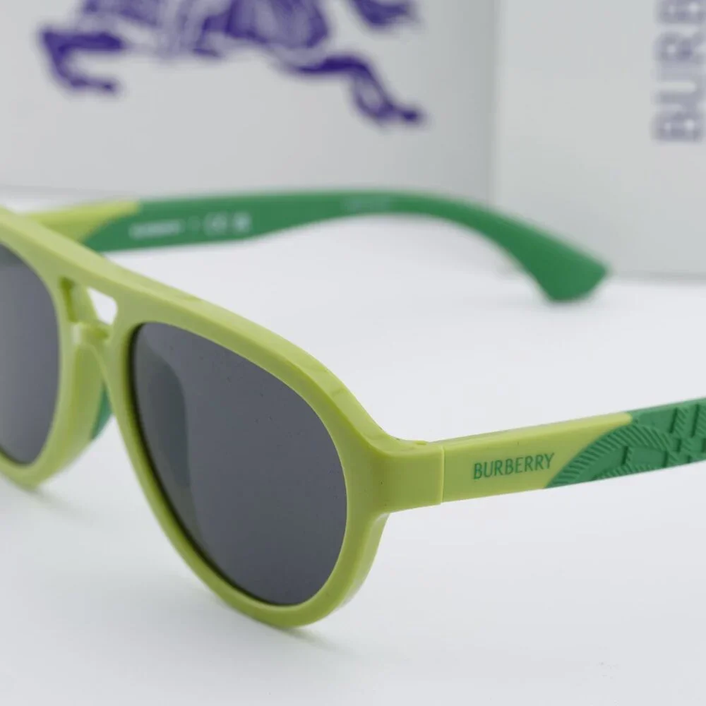 Burberry Kids JB4005U 418287 Aviator Sunglasses - Green/Grey